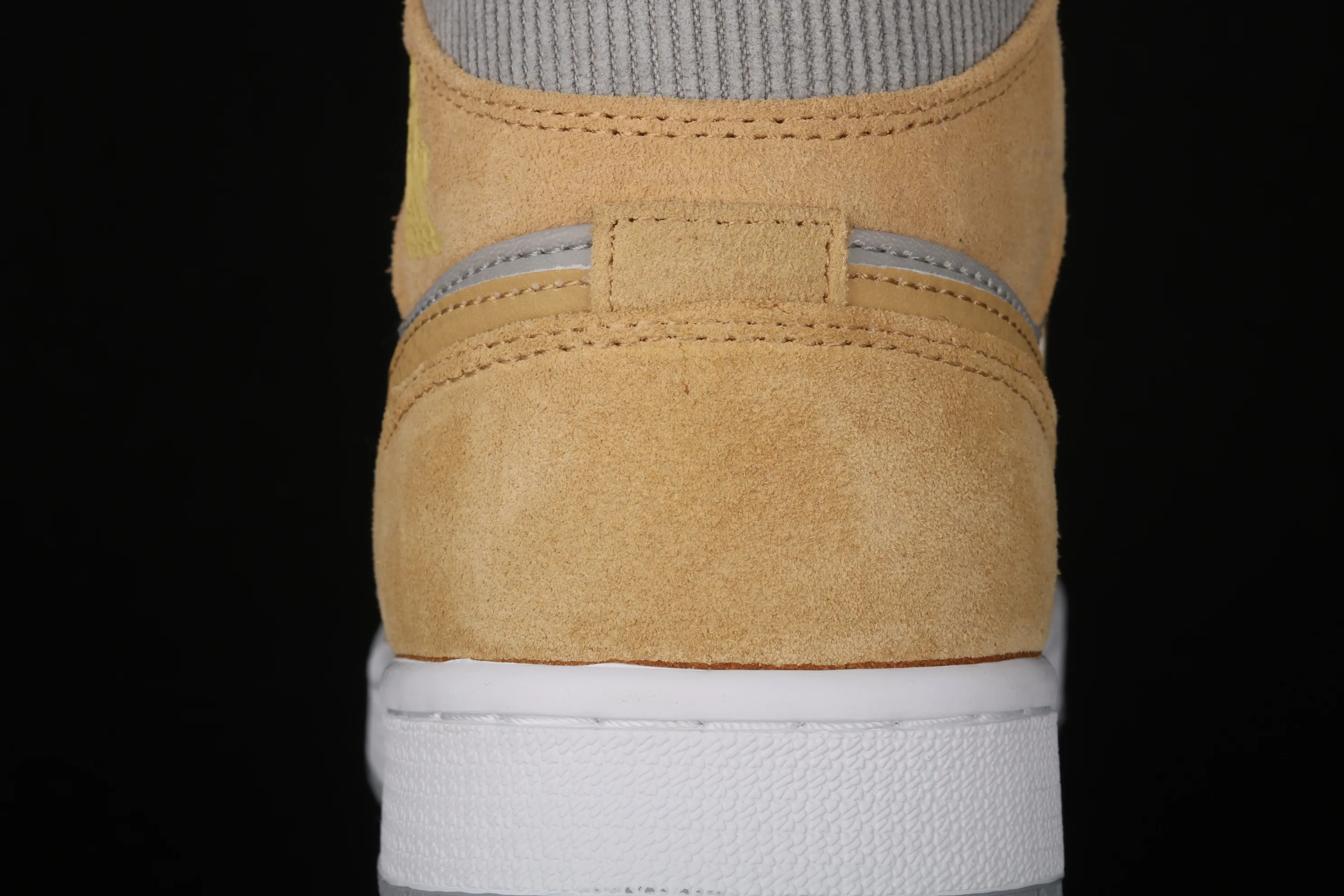 All categories Air Jordan Jordan series basketball shoes Air Jordan 1 Mid Air Jordan 1 Mid AJ1 Joe 1 Zhongbang Maca color yellow cement gray basketball shoes DA4666-001